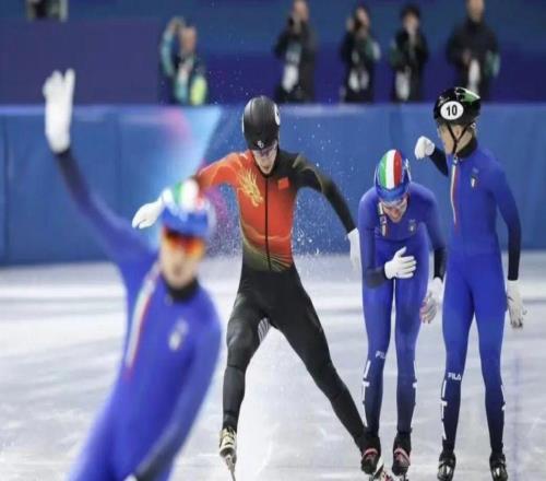 混合團(tuán)體接力衛(wèi)冕失敗中國短道速滑隊(duì)雖遺憾但未失信心