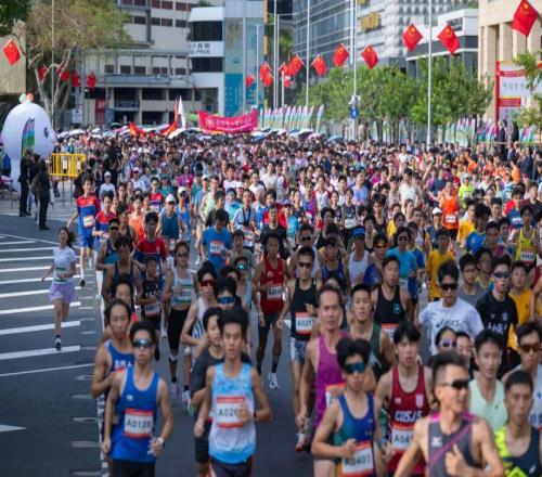 F1現(xiàn)場(chǎng)觀賽人數(shù)達(dá)670萬中國(guó)25歲網(wǎng)球選手涉假賽被禁12年速報(bào)