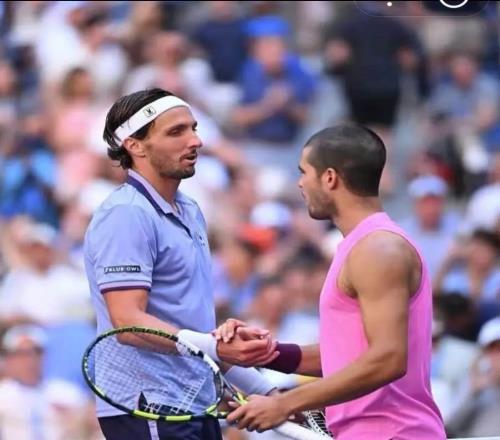 法國選手前赴后繼挑戰(zhàn)世界第一阿爾卡拉斯