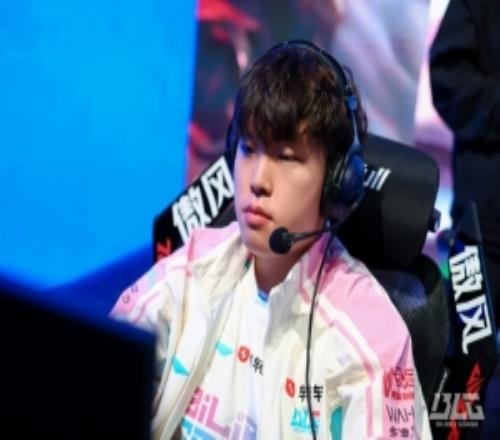 BLG發(fā)布對(duì)陣JDG賽后返圖：找出問題，及時(shí)調(diào)整！