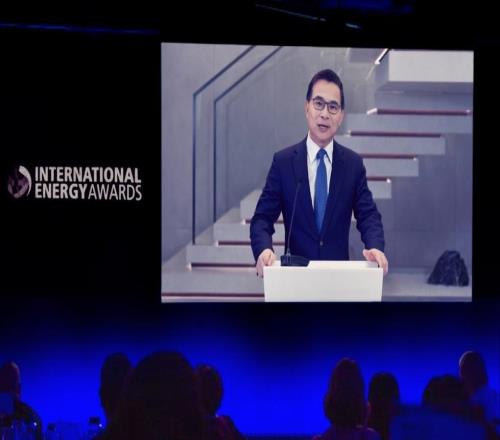 遠(yuǎn)景張雷獲國(guó)際能源界頂級(jí)殊榮，旗下FE車(chē)隊(duì)彰顯中國(guó)力量