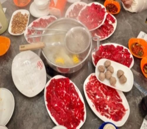 中單BuLLDoG分享LNG聚餐美食：好好吃