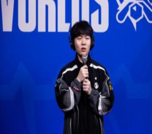 都要燃成雞架了！Rookie慧對線打爆Faker團戰盡力難救隊伍