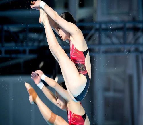 上海隊陳芋汐掌敏潔獲得全運會女子雙人10米臺冠軍