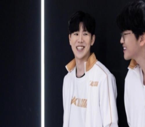 IG分享TheShy全明星返圖：燒燈續(xù)晝，與你共同寫下這一首長詩