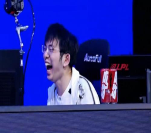 昨日Flandre選出上單納亞菲利生涯英雄數(shù)追平Faker來(lái)到89