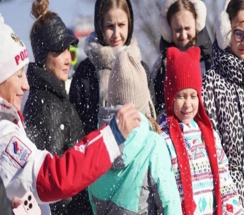 吉林省舉行新雪季“開板”活動，800余項冰雪活動拉開帷幕