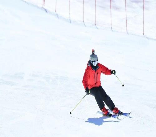 滑雪新玩法，現(xiàn)在流行“甩手式度假”