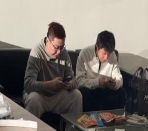 網(wǎng)友分享照片：昨天ClearLove廠長也在現(xiàn)場看TES被T1橫掃