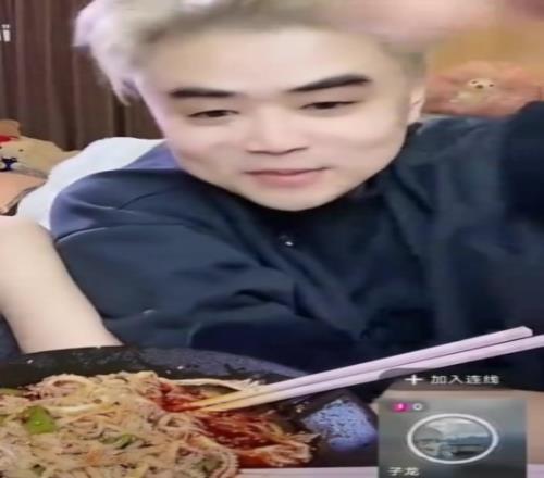 AL經(jīng)理愛笑連麥朱開：很想為LPL拿下T1！隊員續(xù)約還沒談先緩兩天