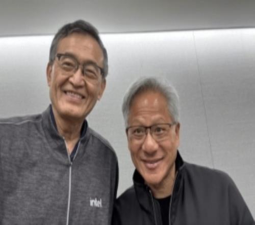 英特爾CEO回應(yīng)英偉達(dá)入股感謝好哥們黃仁勛！