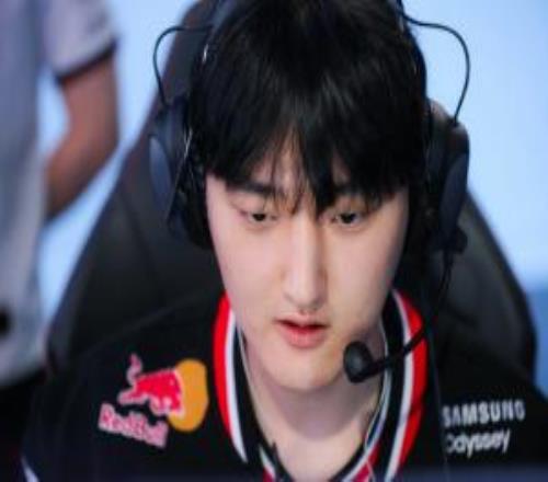 快進到雞蛋偷走了Peyz的人生Peyz是否完美替代Guma在T1的戰(zhàn)術(shù)地位