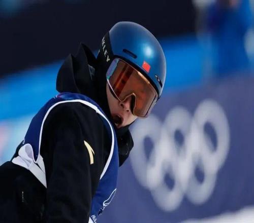 米蘭冬奧會(huì)首金，來自蘇翊鳴！