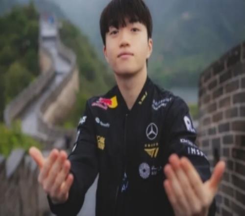 Jankos稱贊Keria：他的巴德強得不真實，簡直一個人統治比賽