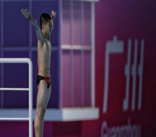 十五運會跳水男團較量，衛(wèi)冕冠軍廣東隊兩小項過后繼續(xù)領(lǐng)跑