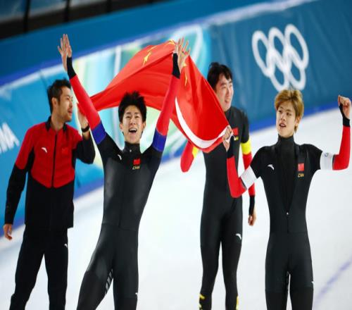 沒能站上領獎臺的安踏，卻站在米蘭冬奧的中心