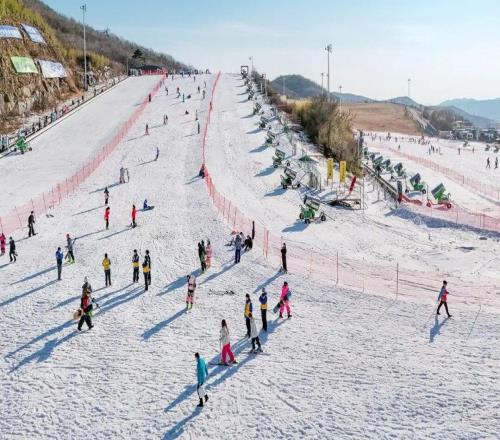 假期花幾千塊在江浙滬滑雪的中產(chǎn)，被坑哭了