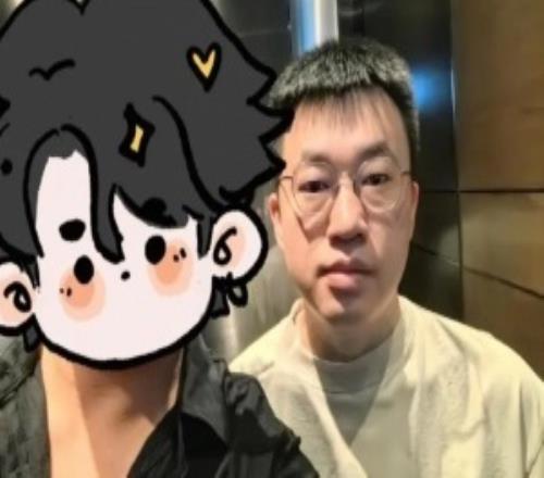 軍中無戲言！網友與xiaohu成為鄰居并分享合照自爆小區一平方10萬