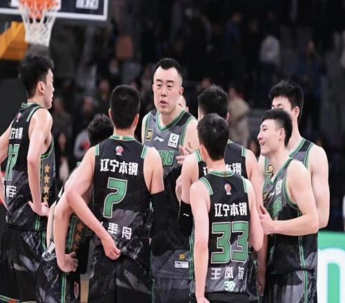 24分钟爆砍25分13板！辽篮新星“篮二代”，他会是韩德君接班人
