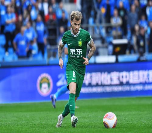 沪媒：王刚、古加等球员本赛季合同到期，国安球队架构需重建