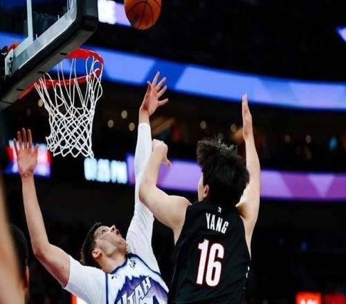 NBA中国德比打了个寂寞，杨涵森出场3分钟2分0板李凯尔没有出场