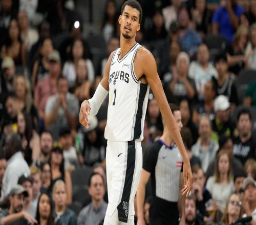 热火此前场均131.5分，面对马刺的防守本场仅获101分