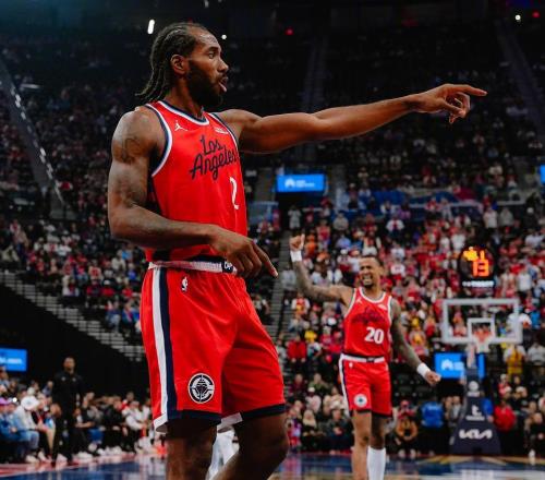 难看！小卡压哨绝杀，NBA最老球队：你们没有退路！