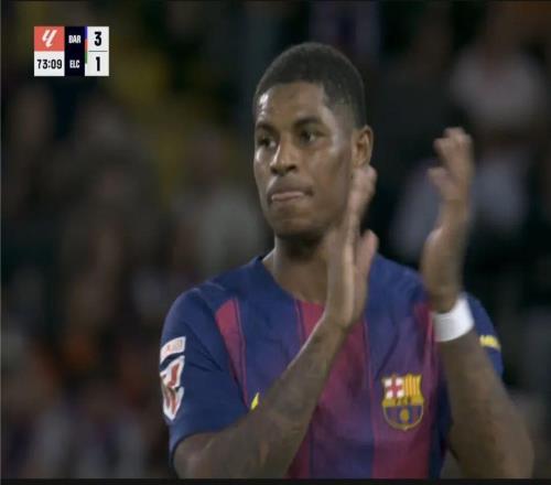 巴萨曼联开谈买断拉什福德！破门获全场起立鼓掌致敬，14场6球7助