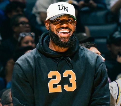 2人重伤手术，凯斯勒赛季报销！文班亚马联盟第1，老詹要被下放