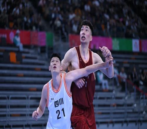 WOC！总冠军三巨头+周琦，居然输了...