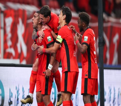 东体真是幽默英博和海港之间的缘分如同两条平行线从未相交哪有谁敢小看对手呢_中超直播免费直播视频直播