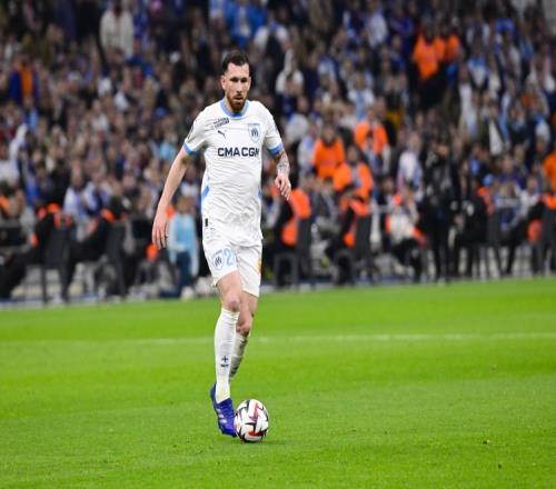 米体报道尤文在冬季转会窗口关注的引援目标包括霍伊别尔、伯纳贝、莫利纳和古斯托_意甲直播