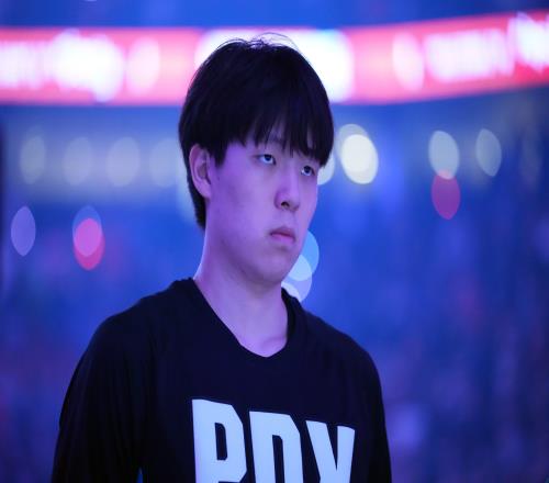 杨瀚森在开拓者培养计划中的角色再度明确，他在场上亮相18分钟_jrs直播低调看直播