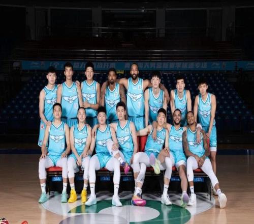 全员通过体测，青岛崂山啤酒男篮蓄势待发！