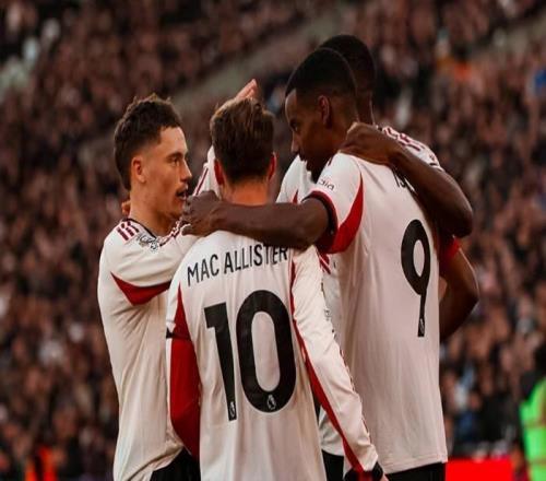 利物浦最近10场对阵西汉姆联9胜1平保持不败，进28球丢7球