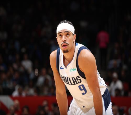 菜鸟表现真是惊艳小内少捡了个大便宜弗拉格和克尼佩尔简直是路人甲乙丙_jrs直播低调看nba