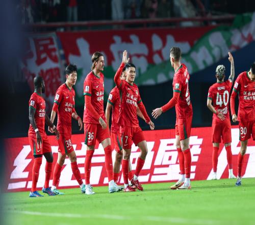 河南队已抵达苏州，开始备战12月6日与北京国安的足协杯决赛_中超直播免费直播视频直播