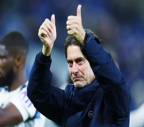 弗兰克赞扬热刺攻防俱佳罗梅罗与范德芬的表现令人印象深刻_英超直播免费