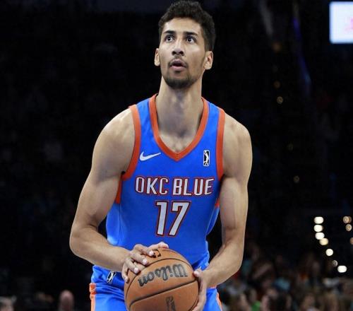 一夜3大消息！勇士一签一裁，湖人升实力榜第三，保罗仍想回归