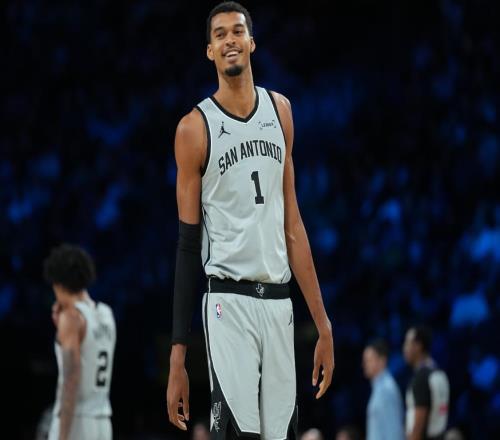 马刺击败雷霆，展示冠军之姿，湖人想要夺冠必须补强！