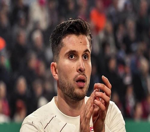 德甲：法兰克福状态一般，奥格斯堡表现跳跃