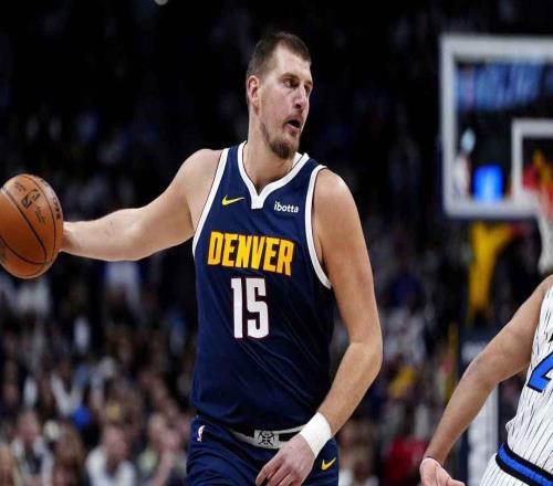 新的传奇，掘金队约基奇超越贾巴尔，成NBA历史上助攻最多的中锋