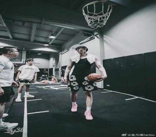 重磅签约！你好，曾凡博！再见了，NBL！