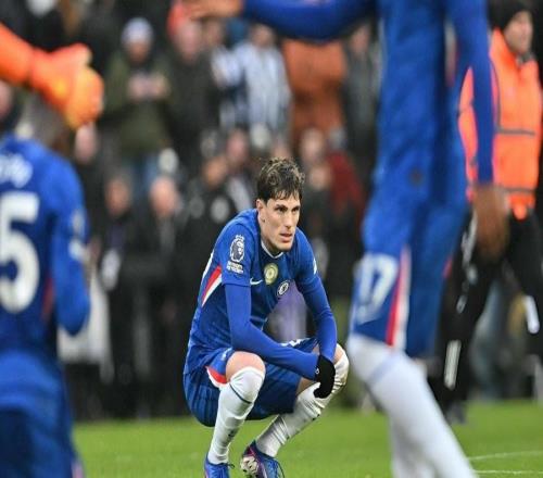 加纳乔数据：6次传中0成功，丢失球权15次+停球失误反抢染黄