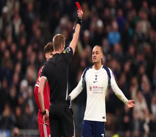 时隔24年，英超再次出现荷兰人对荷兰人犯规并染红下场