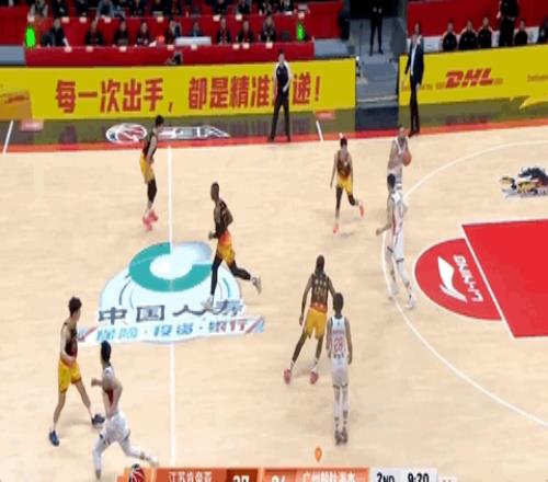 26岁广西球王，在质疑声中成为本土得分王