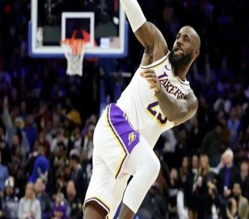 湖人开局爽文写到头傀儡主帅亲承詹姆斯拖后腿1隐患埋雷