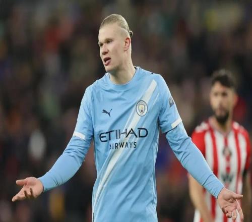 铁血黑猫咬碎蓝月！扎卡反戈一击，阿森纳半夜笑醒：这冠军有戏