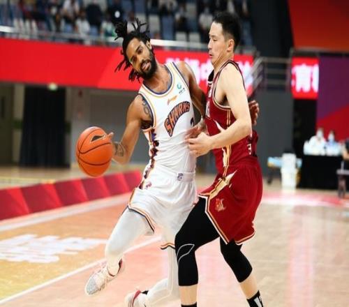 CBA最新消息！曝梅洛加盟北京首钢，爱德华兹被裁掉，拉维特离队