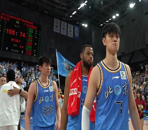 欢迎回来！曾凡博时隔246天重返CBA赛场，高效拿到18分